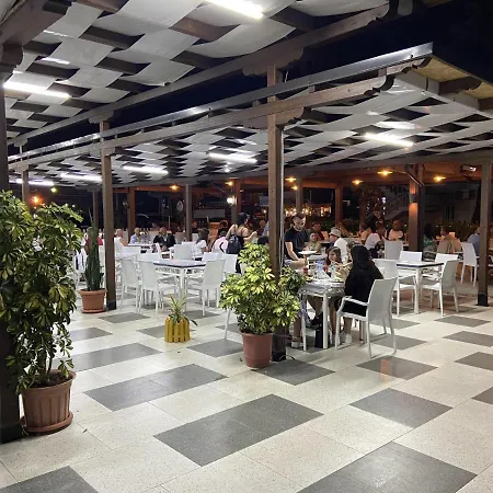 Center Park 酒店 Velipojë