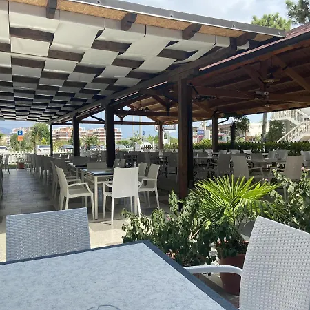 Center Park 酒店 Velipojë