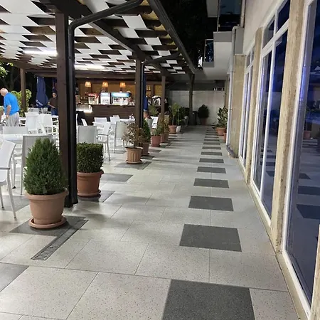 Center Park Velipojë