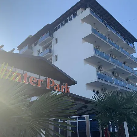 酒店 Center Park Velipojë