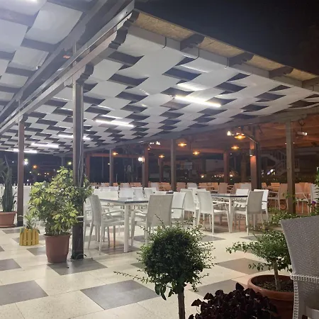 Center Park * Velipojë