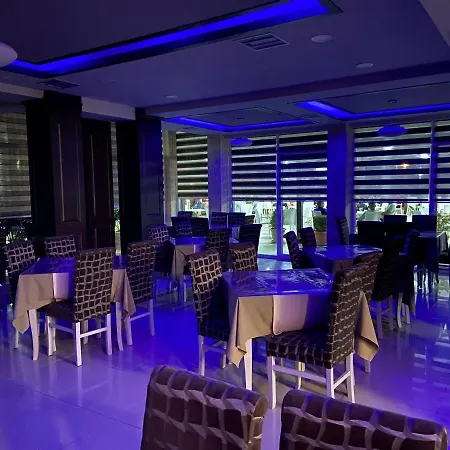 Center Park Hotel
