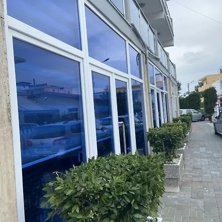 Center Park Hotel Velipojë