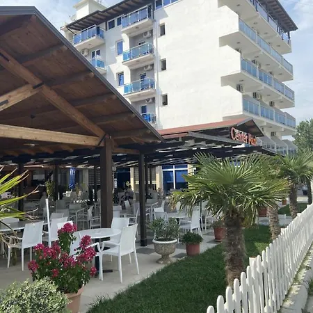 Center Park Hotel