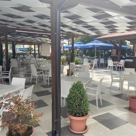 Center Park Hotel