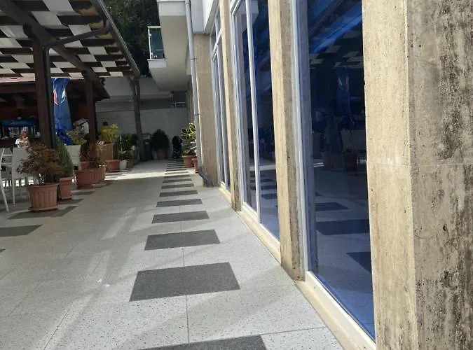 Center Park Velipojë