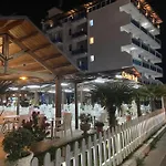 Center Park Ξενοδοχείο *