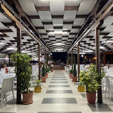Hotel Center Park Velipojë