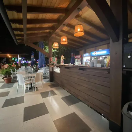 Center Park Hotel Velipojë