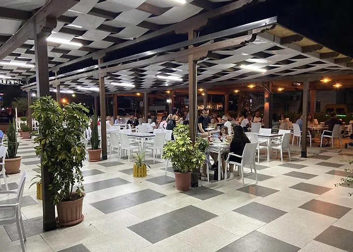 Center Park Hotel Velipojë