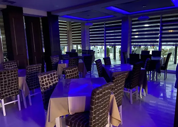 Center Park * Velipojë